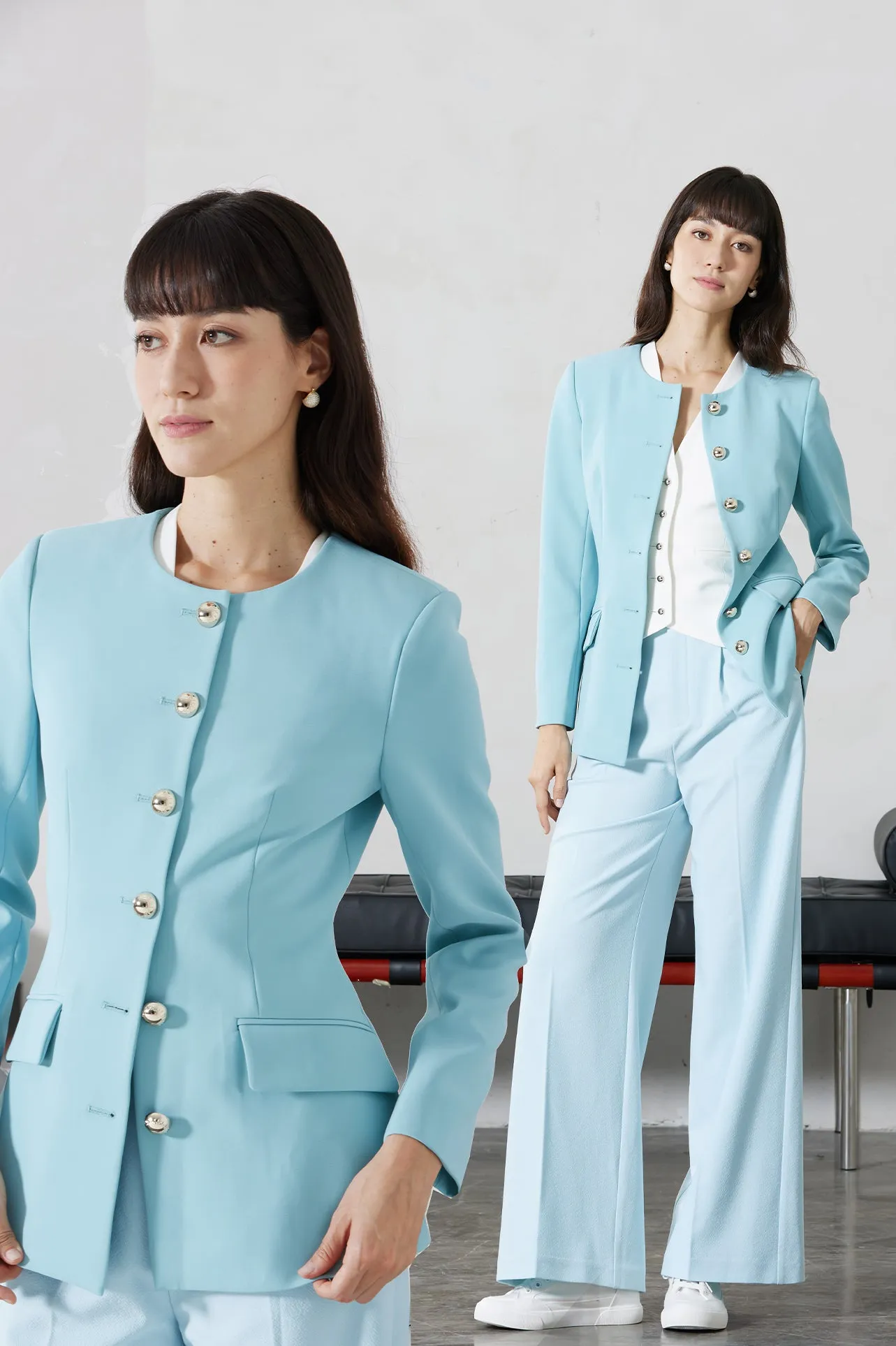 GOLD BUTTONS JACKET IN LIGHT BLUE