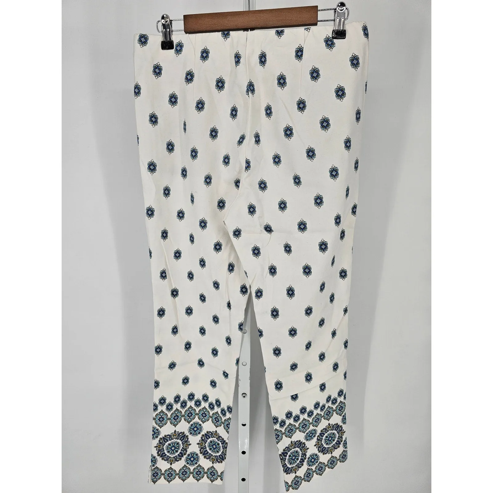 J Jill Womens Sz 10 Essential Cotton Pull On Pants White Blue Floral